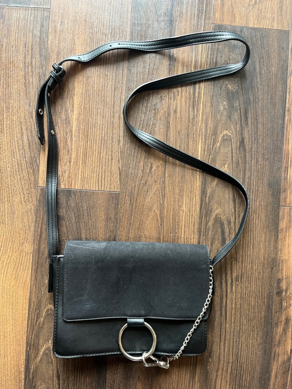 Lulus Black Women's Crossbody Bag with Metal Ring Accent